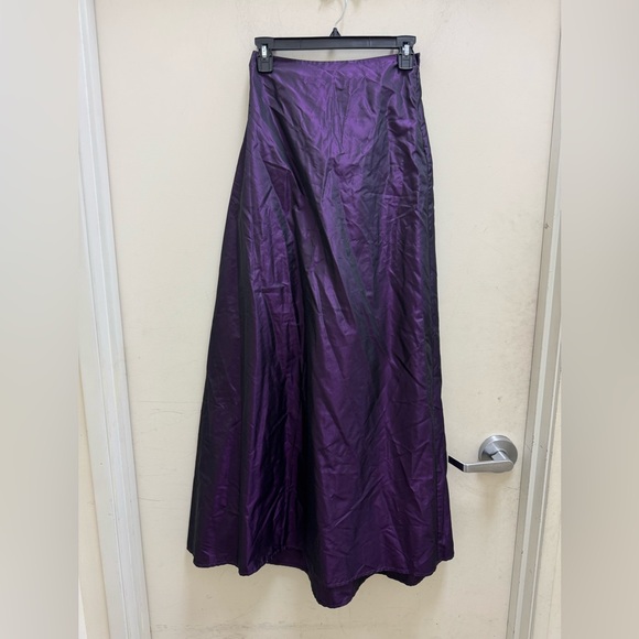 Max Studio Dresses & Skirts - Vintage MAX STUDIO Designer Silk Retro Iridescent Purple/Black Maxi Skirt Size 8
